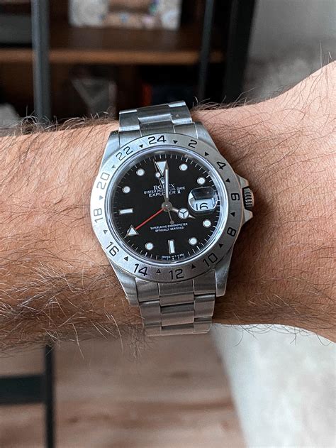 rolex explorer 16570 black dial